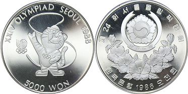 silver coin South Korea 5000 won 1986